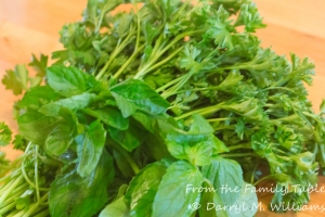 Mint and parsley for the pesto